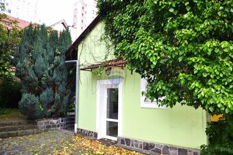 Na predaj jedinečná obchodná budova v meste Lučenec - 18