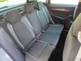 Škoda Karoq 4x4 2.0 TDI DSG EVO steel gray led ambi kamera - 18