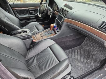 BMW E38 - 18