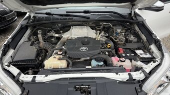 Toyota Hilux DC 2.4 I D-4D Live 4x4 - 18