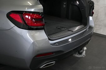 BMW 530d xDrive Touring G31 210kW MPaket Pano Laser H/K Tažn - 18