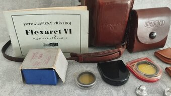 Starý fotoaparat Flexaret s příslušenstvím - 18