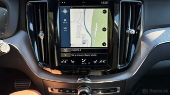 Volvo XC60 D4 R-Design AWD A/T - 18