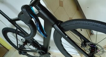 Kompletný karbónový cestný bicykel s elektronickou prehadzov - 18