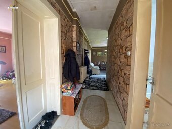 NA PREDAJ, 3-izbový rodinný dom na pozemku 1117 m2 za 31 000 - 18