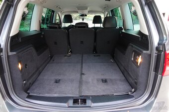 VW Sharan 2.0 TDI DSG HIGHLINE 7 miestny - 18