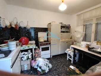 Na predaj samostatný rodinný dom v obci Ipolyvece - 18
