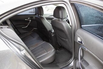 Opel Insignia 118kW (2011) - 18