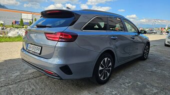 Kia Ceed SW 1.5 T-GDi Gold - 18