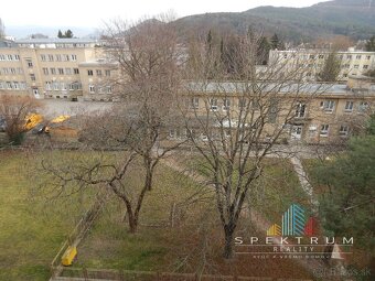 SPEKTRUM REALITY- Na PRENÁJOM  2 -izbový byt, 50 m2 s balkón - 18