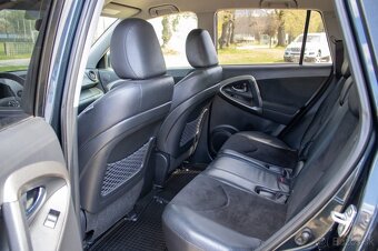 Toyota RAV4 2.2I-4D 4x2 110kW - 18