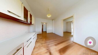 Veľký priestranný pozemok o rozlohe 7445 m2 s RD, Jelka - 18