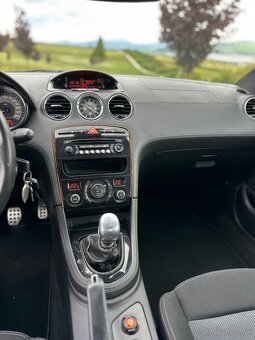 Peugeot RCZ Facelift 2013 147kw 200Koní - 18