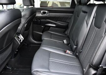 Kia Sorento 2.2CRDi BOSE PANORAMA 7MÍST 142 kw - 18