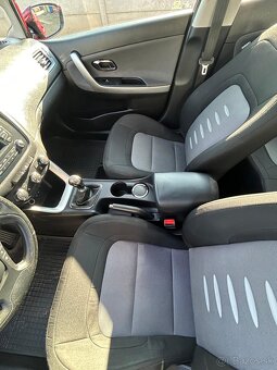 KIA Cee’d Sporty Wagon Combi 94kw Manuál/6 - 18