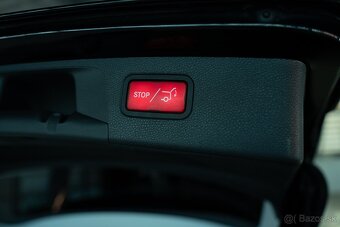 Mercedes-Benz E trieda Kombi 400 4MATIC A/T - 18