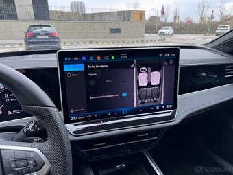 VW Passat R-Line Black Style 2025 - 18