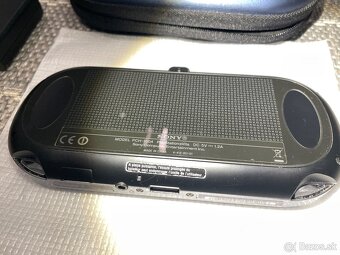 PS VITA PCH-1004 Oled 16GB / komplet box - 18