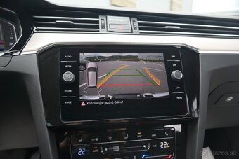 Volkswagen Passat Variant 2.0 TDI Elegance 4Motion DSG - 18