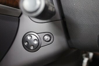 Volkswagen Touareg Individual V 10 5,0 TDI - 18