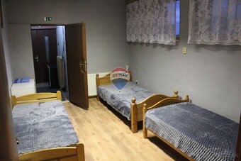 Zrekonštruovaná 2 podlažná obchodná budova, 1200m2 - 18