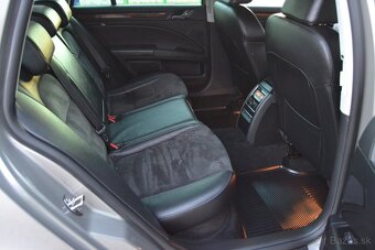 ŠKODA SUPERB COMBI II 2.0 TDI ELEGANCE, KOŽA, BIXENÓNY, R17 - 18