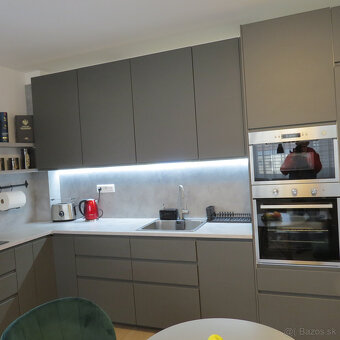 SENEC – NA PRENÁJOM - exkluzívny 3 izbový byt v novostavbe v - 18