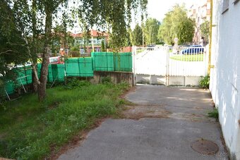 HOLÍČ na predaj budova v blízkosti centra mesta - 18