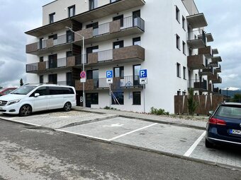 Prenájom obchodných / kancelárskych priestorov s terasou - R - 18