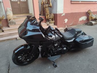 HARLEY DAVIDSON ROAD GLIDE CUSTOM SPECIAL - 18