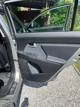 Kia Sportage 2.0 CRDi AWD - 18