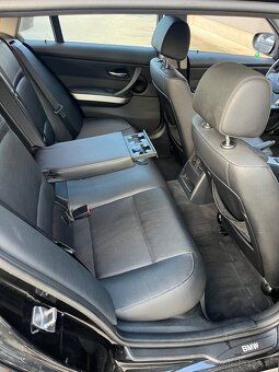 BMW e91 lci 2010 320d x-drive - 18