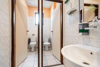 Predaj, zabehnutá prevádzka pohostinstva v obci Sielnica med - 18