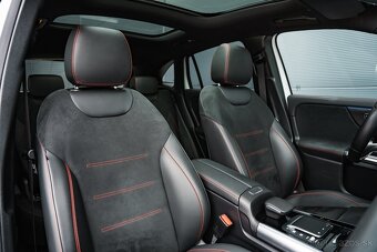 Mercedes-Benz GLA 250 4Matic AMG Line / SK - vozidlo - 18
