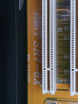 Socket 775: Gigabyte GA-G41M-ES2H, Socket 478: ABIT SR7-8X - 18