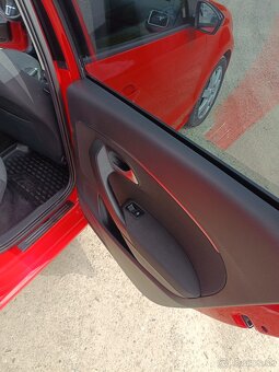 Predám VW polo 6R 2012 1.4 63kw - 18