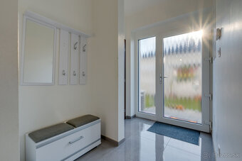 Unikátny 4-izbový Rodinný dom v Topoľnici s tep. čerpadlom✅ - 18