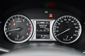 Suzuki Vitara 1.6 4x4 benzín - 18