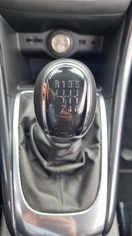 Opel Cascada 1,6T Cosmo 125kw M6 cabrio - 18