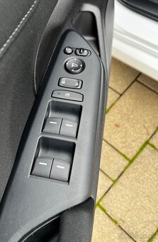 Honda Civic 1.0 DOHC VTEC Turbo Elegance - 18
