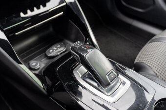 Peugeot 2008 GT-Line V ZÁRUKE - 18