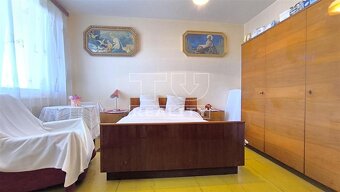 Na predaj veľký 4-izbový byt s balkónom a garážou –... - 18