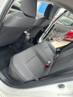 Toyota Yaris Hybrid 1.5 VVT-i Style 30 tisic km - 18