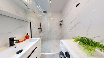 TOP MAKLÉR ponúka 4-izbový byt po kompletnej prerábke, kde m - 18