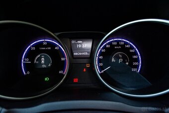 Hyundai ix35 2.0 CRDi VGT Premium 4x4 A/T - 18