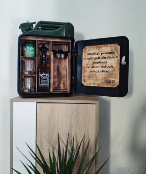 Kanister, minibar, barová skrinka - 18
