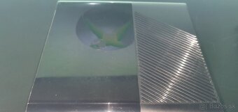 XBOX 360 E - 18