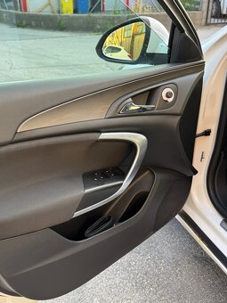 Opel Insignia - 18