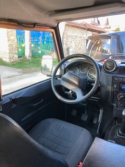 Na predaj: Land Rover Defender 110 (2007) - 18