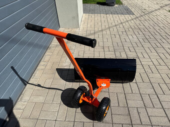 Pluhová lopata na sneh na kolesách značky FUXTEC - 18